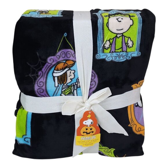 Peanuts VelvetLoft Blanket Queen 90"x90" By Berkshire Halloween Fall Spooky - Picture 1 of 12
